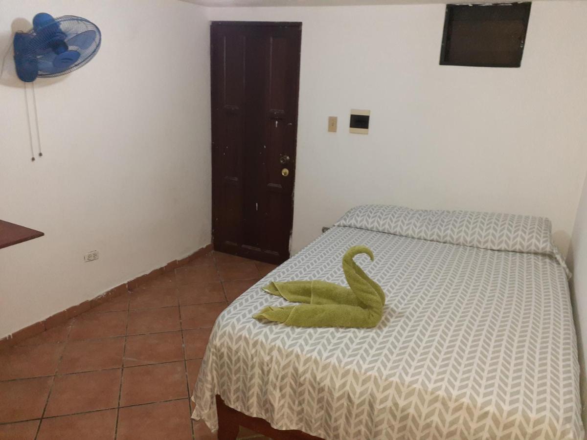 Adriano'S Apartahotel サントドミンゴ エクステリア 写真